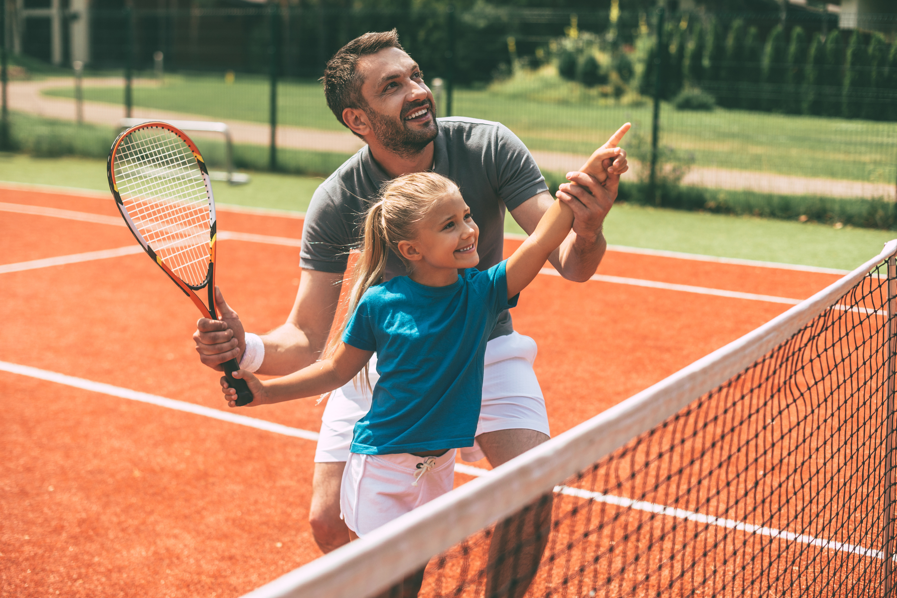 Teaching kids tennis